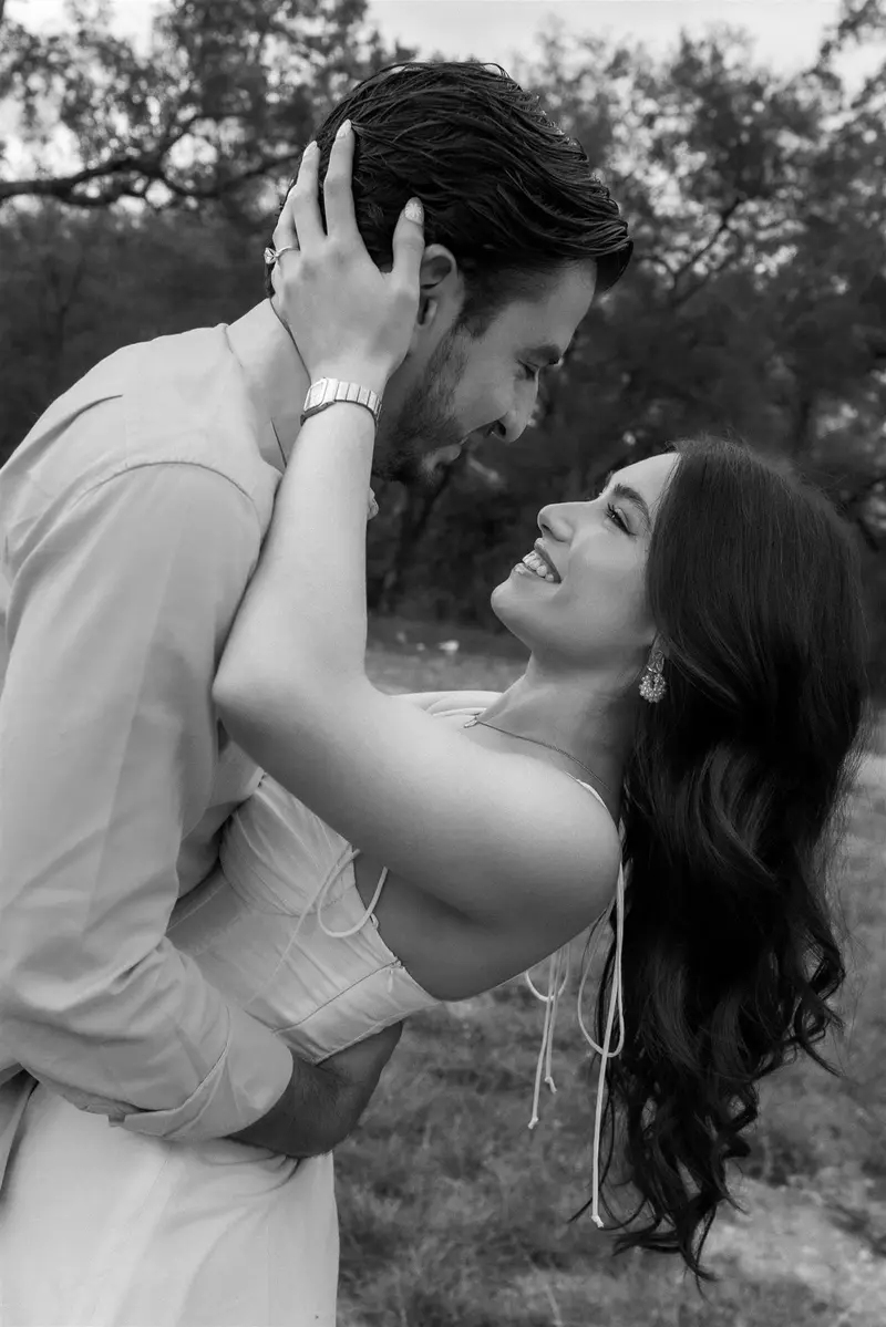 Katia y Jesús abrazados